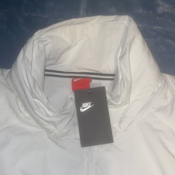 Mens neon pink and white wind breaker - Picture 3 of 6